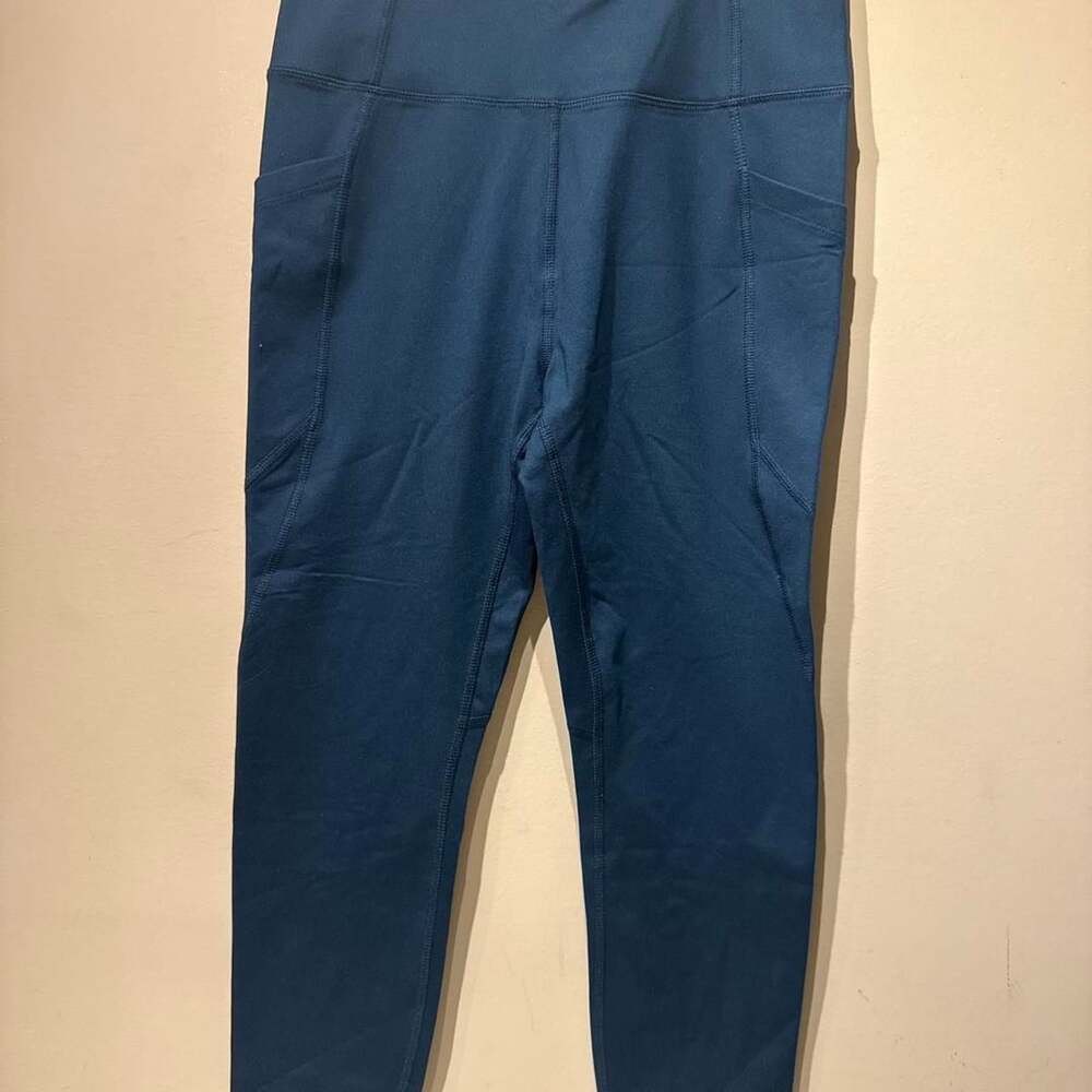 Core 10 3/4 Crop High Waisted Yoga Leggings